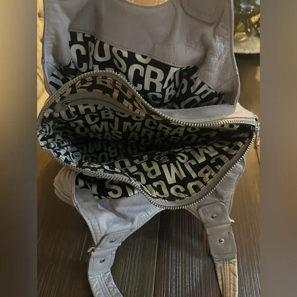 Pale gray grained leather Marc Jacobs Totally Turnlock Terre Tote shoulder bag - Picture 5 of 15